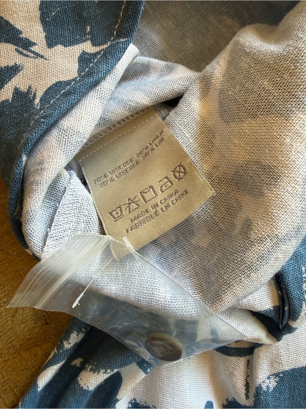 NWT Charlie Paige Blue Floral Button-Down Shirt linen viscose blend coastal S - Picture 5 of 8